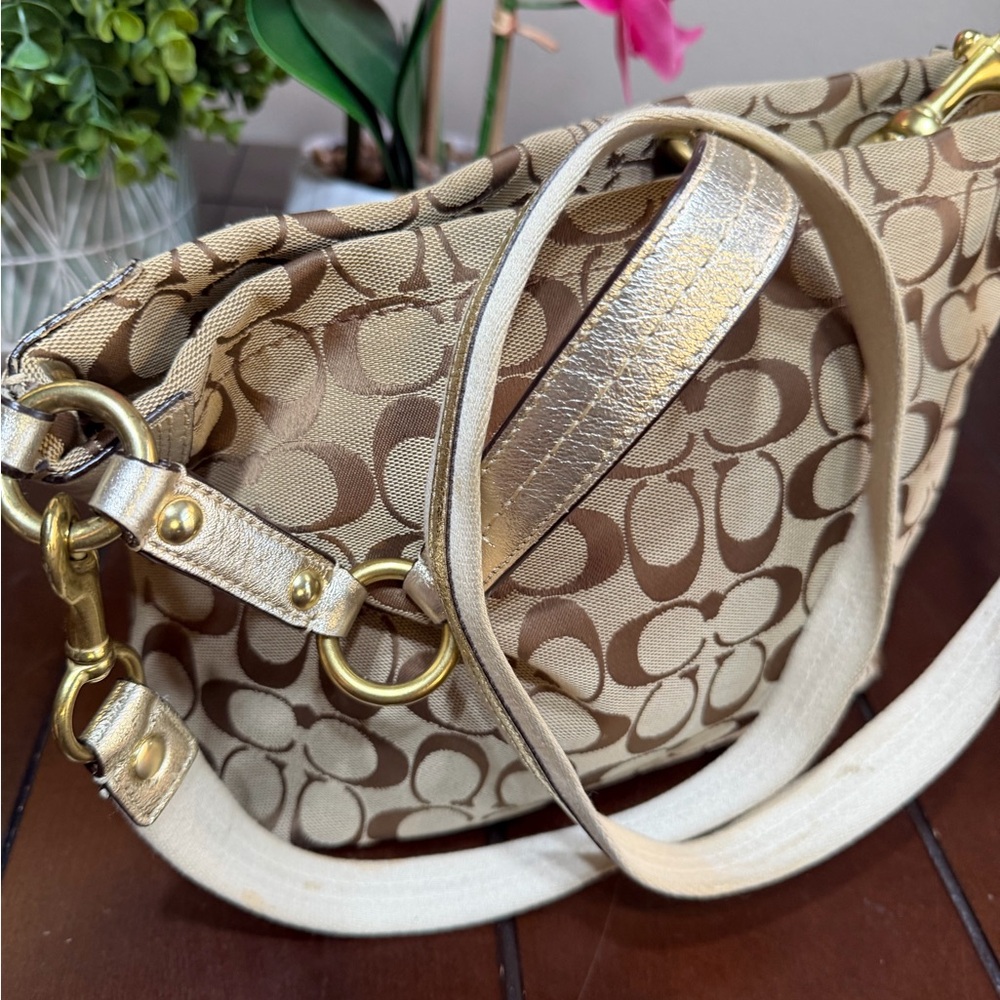 Coach Bleeker Floral Shoulder or crossbody - Picture 5 of 17